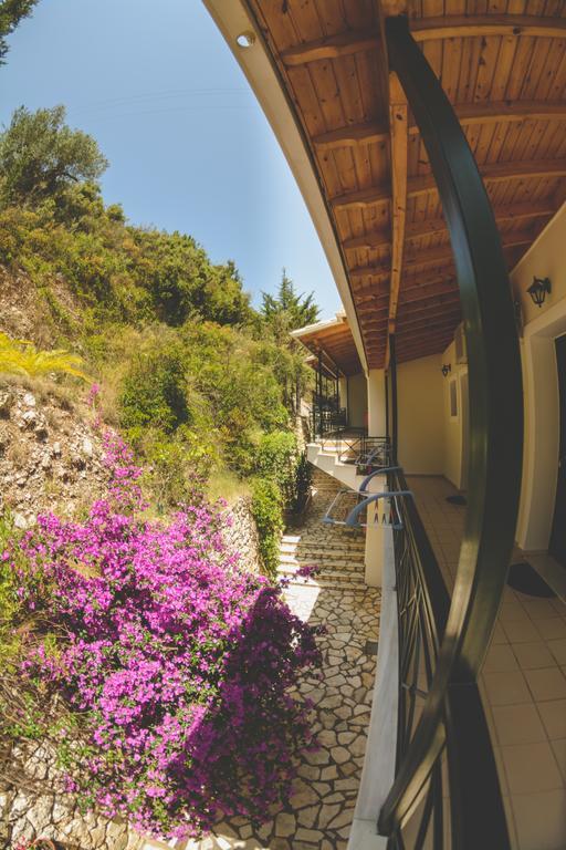 Althea Studios Lefkada Ayios Nikitas Phòng bức ảnh